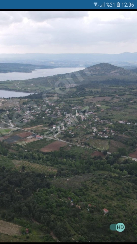 BAYRAMİÇ MOLLAHASANLARDA GÖL MANZARALI İMARLI ARSA