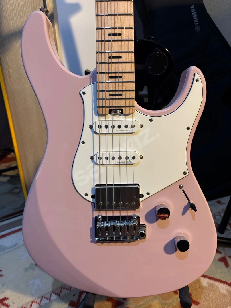 Yamaha Pacifica Standard Plus Elektro Gitar