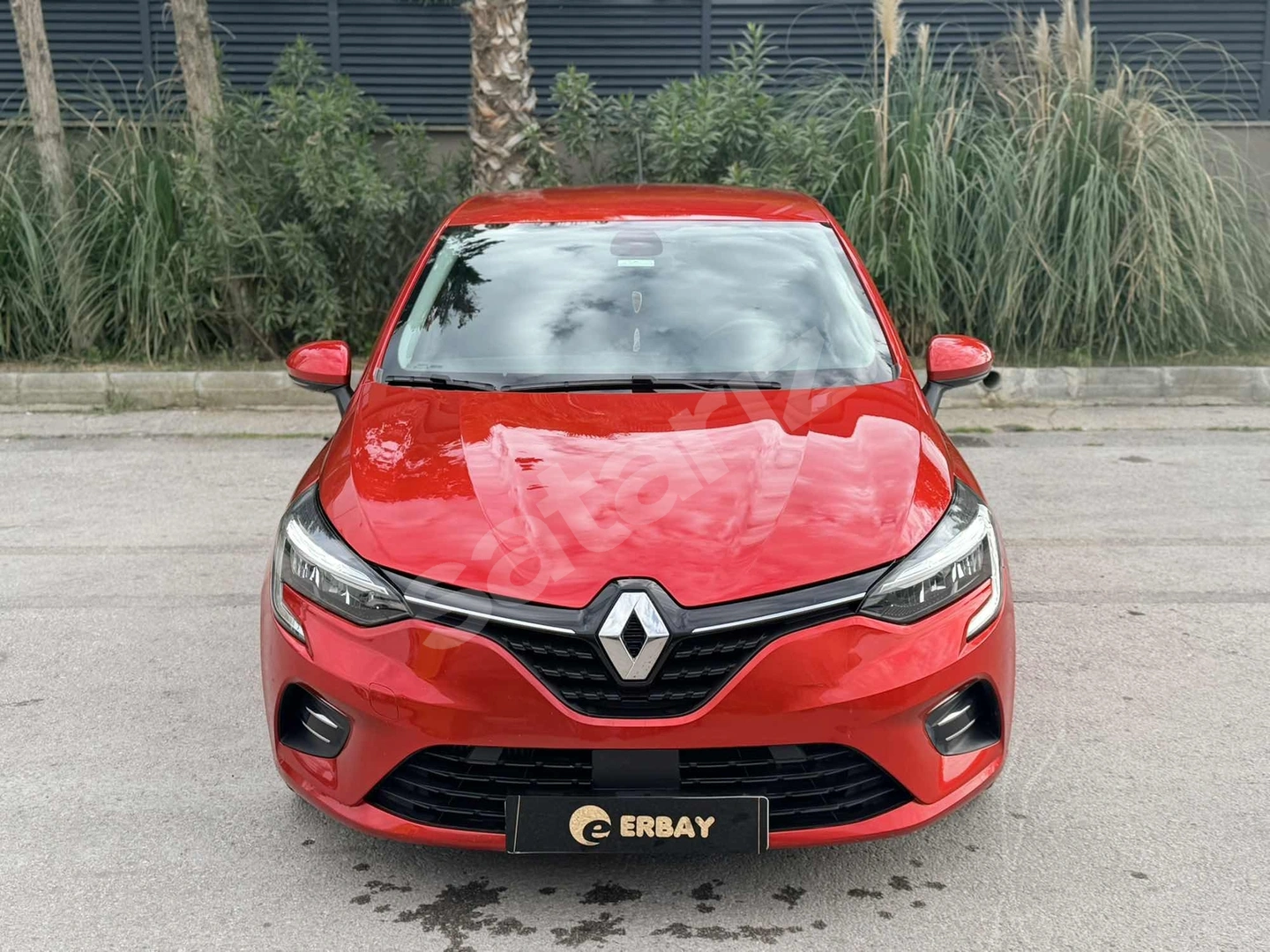 ERBAY DAN RENAULT CLİO 1.3 TCE TOUCH 87.000 KM