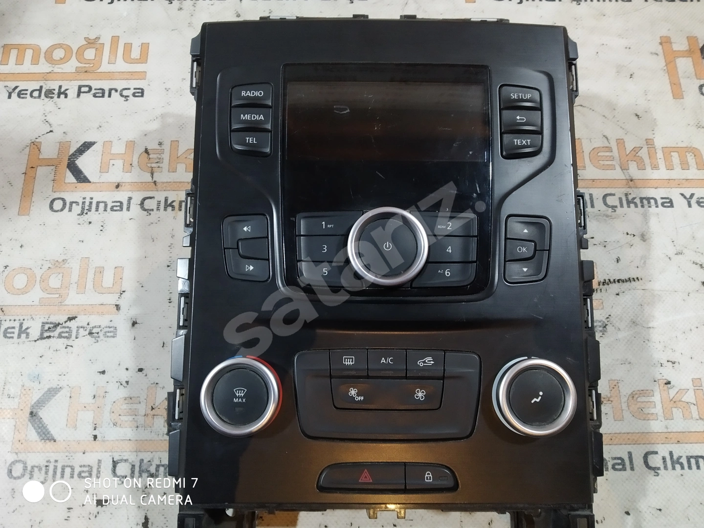 RENAULT MEGANE 4 İCON MULTİMEDYA EKRAN 681834648R, 681833236R