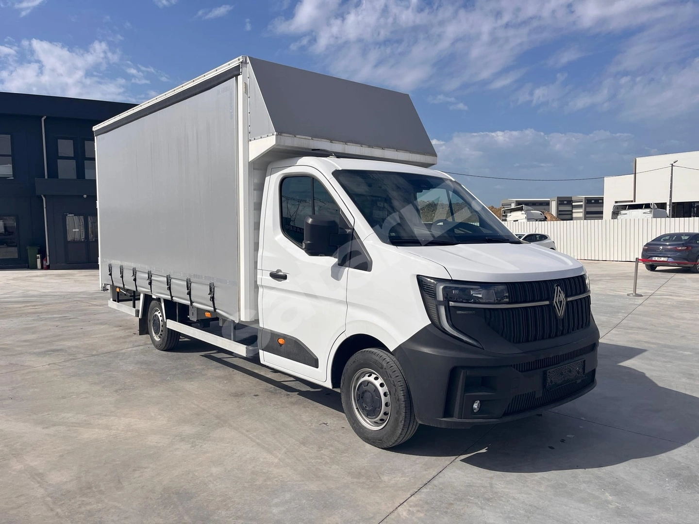 1.99 KREDİ KOÇASLANLAR2'DEN RENAULT MASTER L3 2026 MODEL