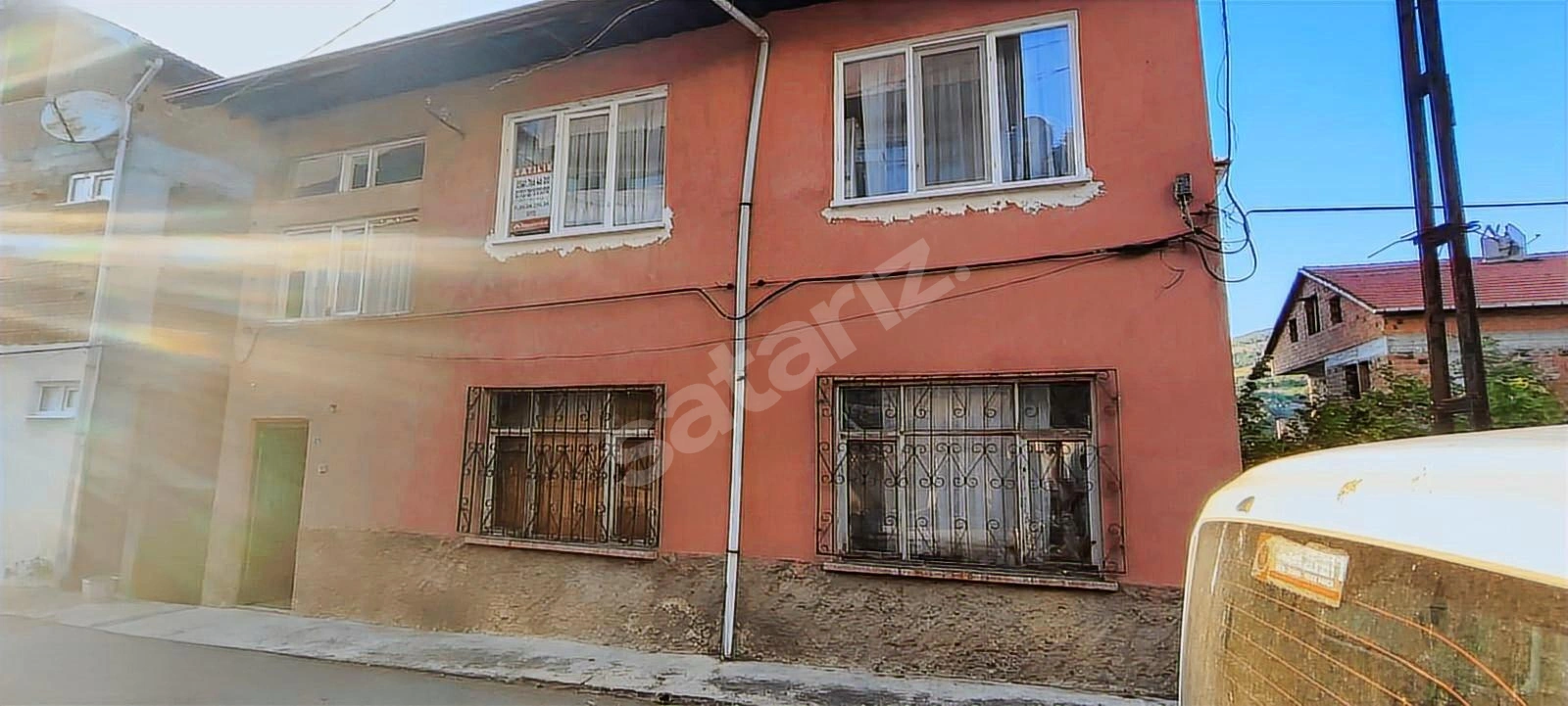 KARABÜK YENİCE 25.LER MAH.2 KATLI ,BAHÇELİ KARGİR EVİMİZ SATILIK