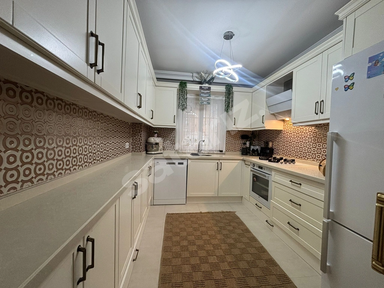 METROYA 5 ADIM 5+2 220 M2 GENİŞ SATILIK DUBLEX DAİRE