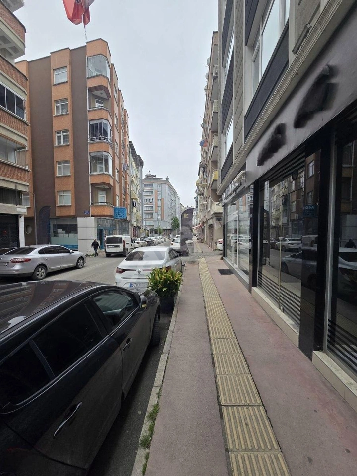MERKEZİ YERDE SATILIK DÜKKAN
