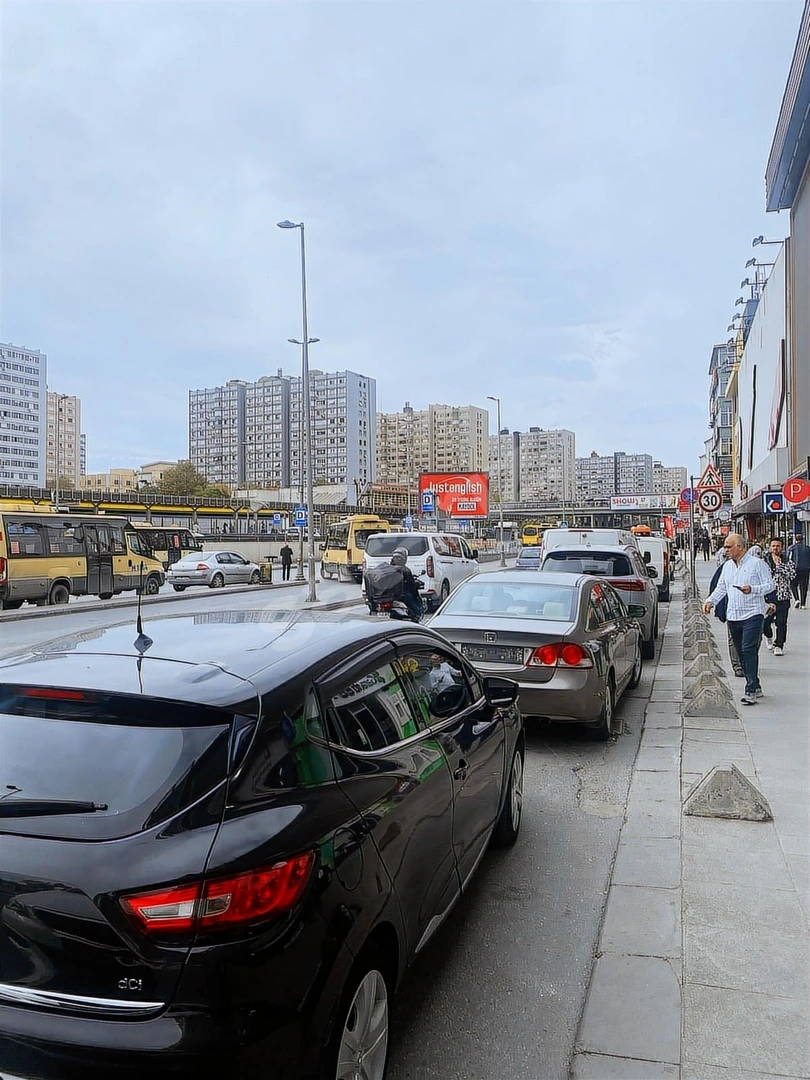 ŞİRİNEVLER MEYDAN E5 CEPHE SATILIK BÜRO OFİS KİRACILI