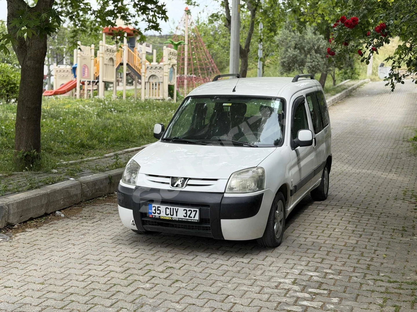 PEUGEOT PARTNER 2.0 KLİMALI ÇİFT SÜRGÜ