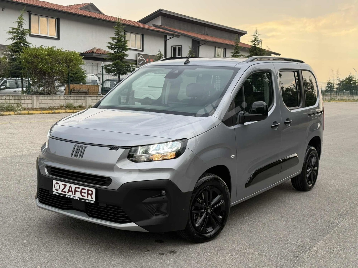 ZAFERDEN 2025 HATASIZ DOBLO 1.5BLUEHDİ PREMİO SIFIR GİBİ 130BG