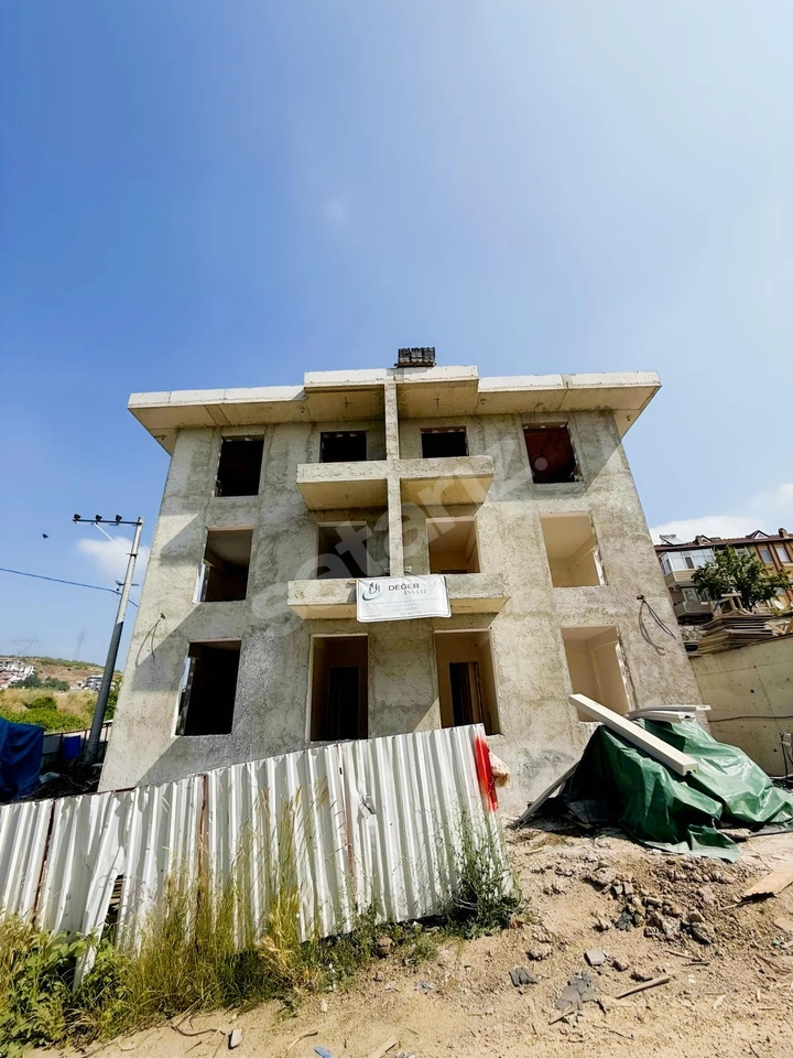 SERDİVANDA HARİKA KONUMDA EKİM AYI TESLİM 2+1 LÜKS DAİRELER