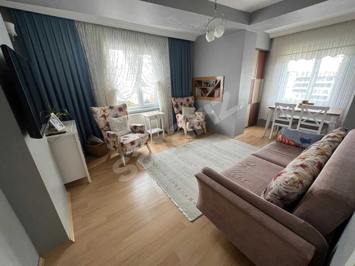 BERRAK'TAN CUMHURİYET PARKINA YÜRÜME MESAFESİ 2+1 SATILIK DAİRE!