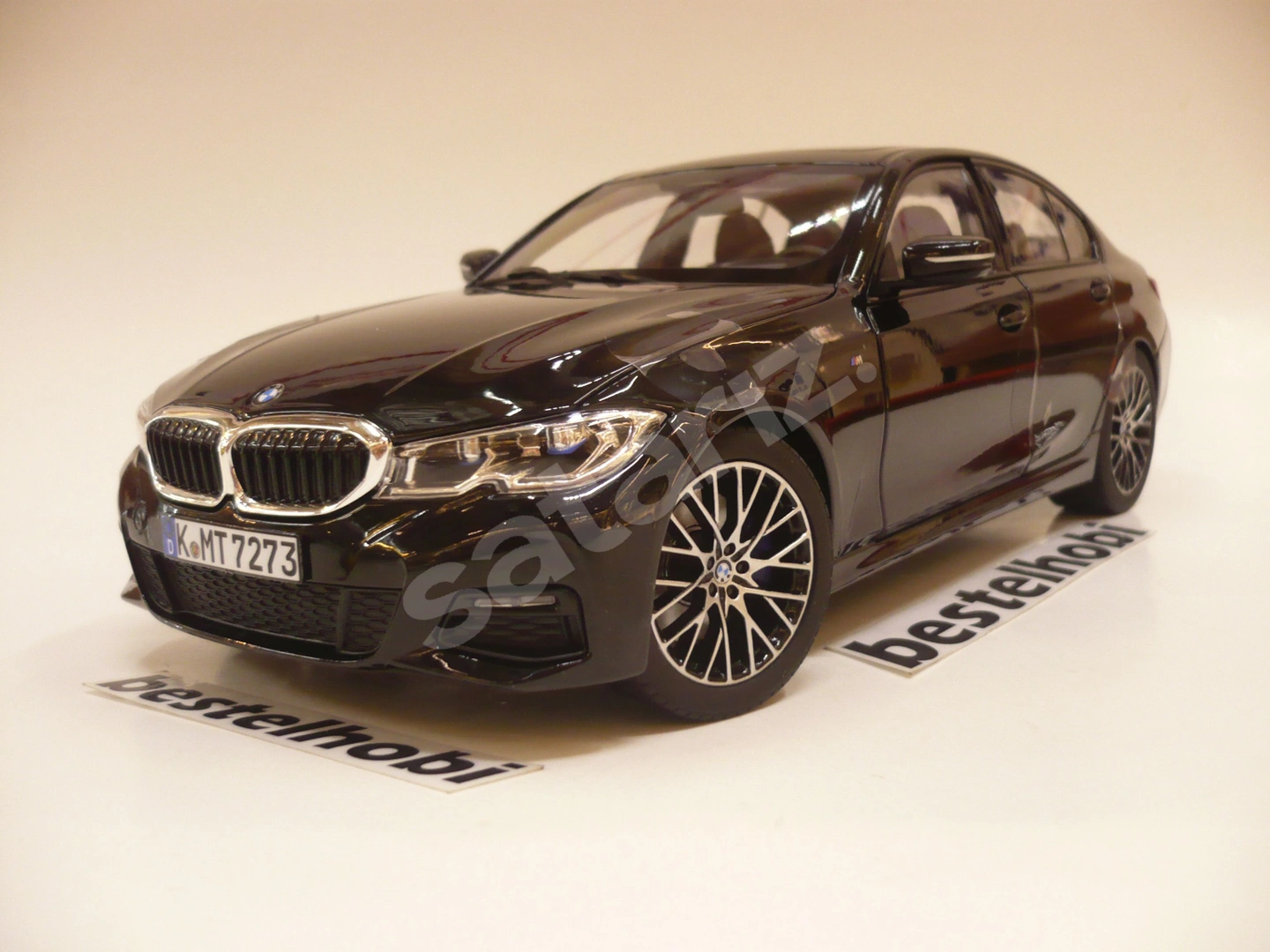 BMW 3.30i G20 BLACK METALLIC bestelhobi