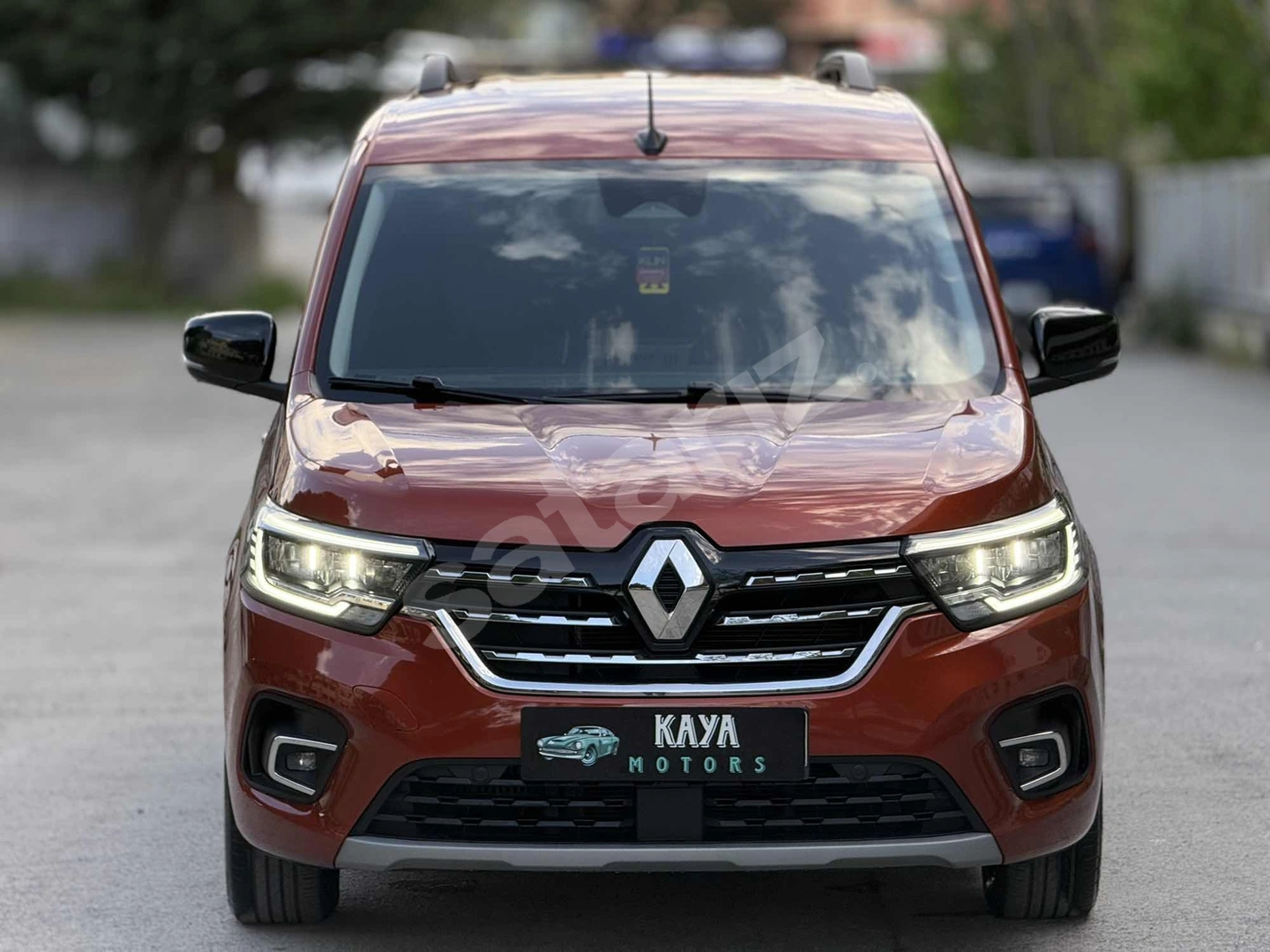 **42.000KM**KANGO MULTİX 1.3TCE 130HP ICONİC OTNM ŞRŞ ŞERT TAKİP