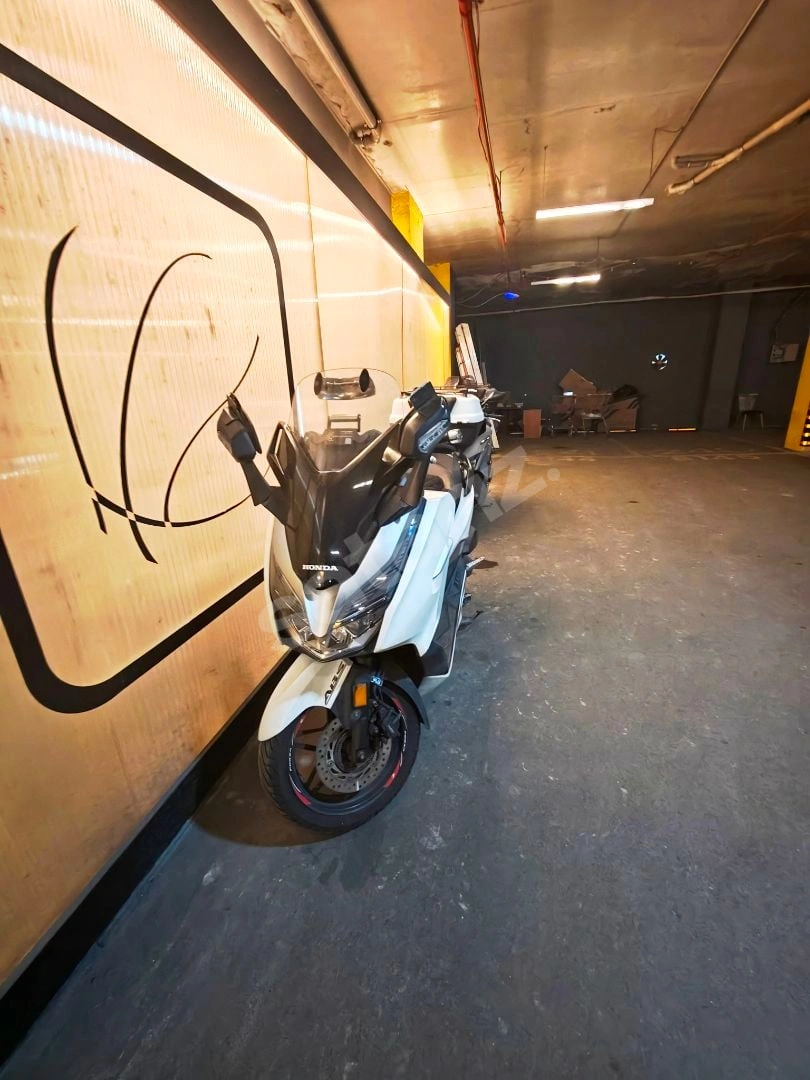 Honda Forza 250