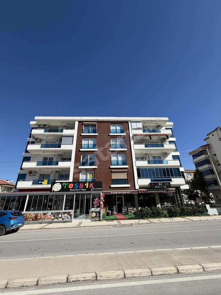 IŞIK GAYRİMENKUL'DEN SATILIK CADDE ÜZERİ LUX 3+1 DAİRE