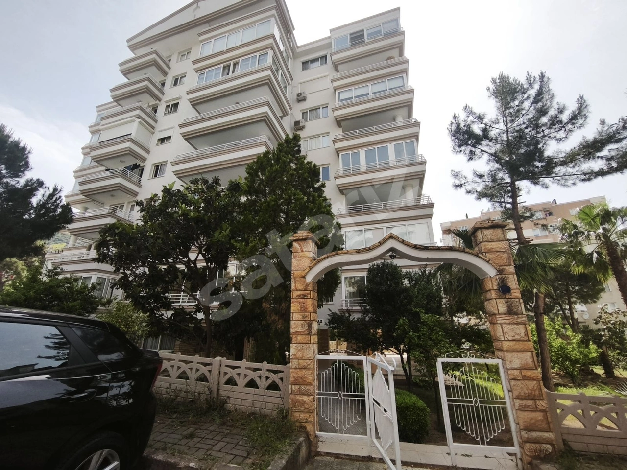 Korutürk'ün En Güzel Konumunda 3+1, Asansörlü,Ara Kat Kiralık