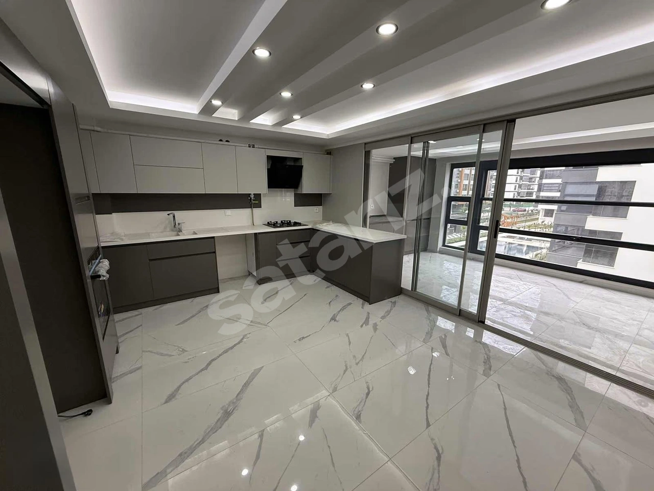 ALPKENT'TE HAVUZLU SİTE İÇERİSİNDE LÜKS 165 m2 DAİRELER