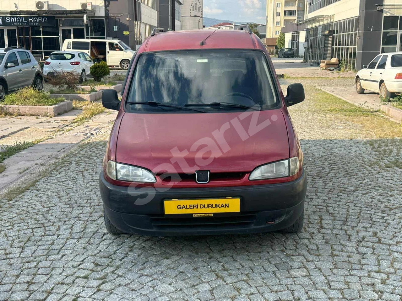 DURUKANDAN OTOMOBİL RUHSATLI PARTNER