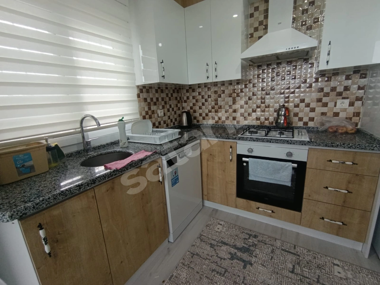 TAŞUCU'NDA ÇAMAŞIR ODASI OLAN KİRALIK DAİRE