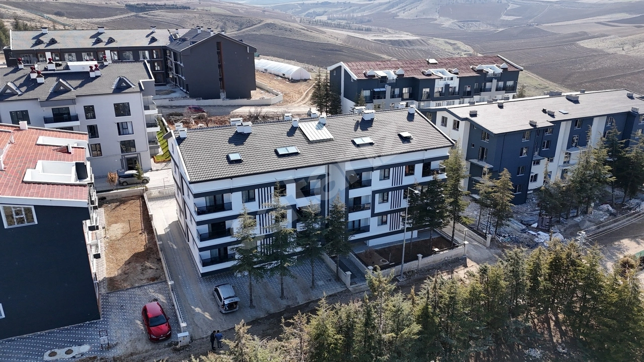 ALAÇATI'DAN İNCEKTE SATILIK 2+1 BAĞIMSIZ MUTFAK YÜKSEK KREDİLİ