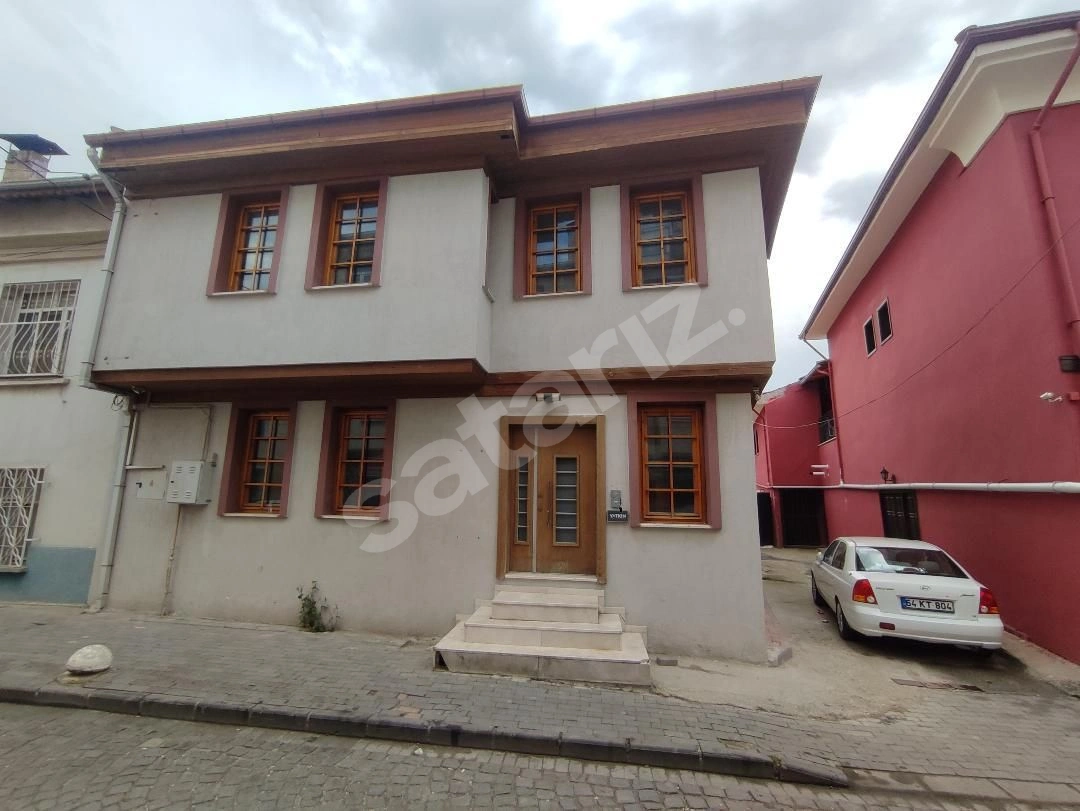 ULU CAMİİ TARAFI SATILIK 2 KATLI RESTORE EDİLMİŞ BİNA