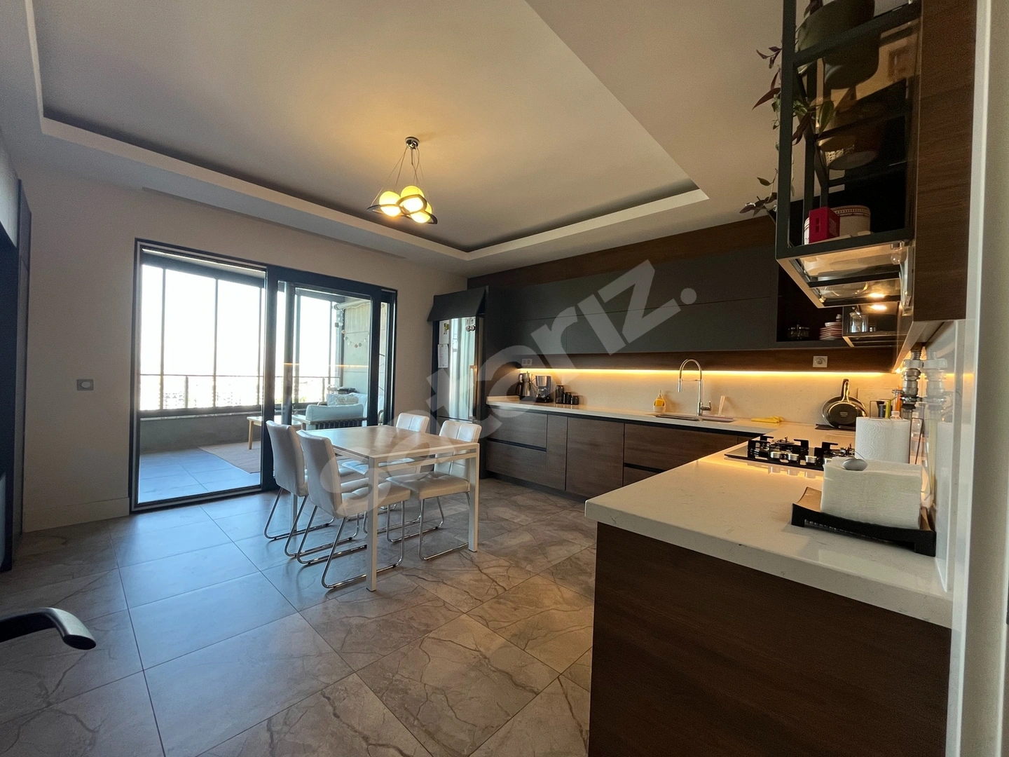 TRİOVİSTA KONAKLARINDA 4+1 200m²-KİRALIK DAİRE