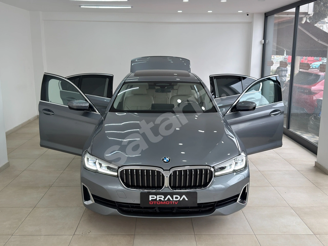 PRADA OTOMOTİV'DEN "DEĞİŞENSİZ-HASAR KAYITSIZ "5.20i LUXURY LİNE
