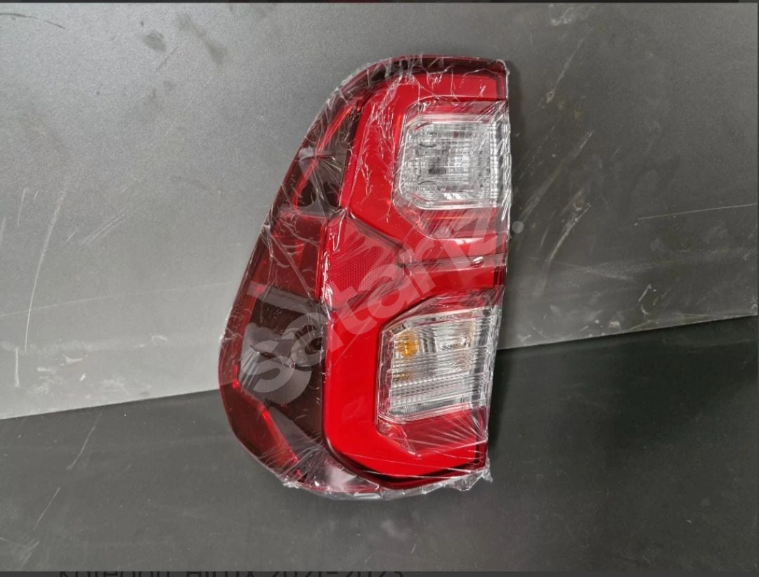 OYOTA HİLUX SOL ARKA STOP LEDLİ HİLUX YAZILI SIFIR 2021-2025