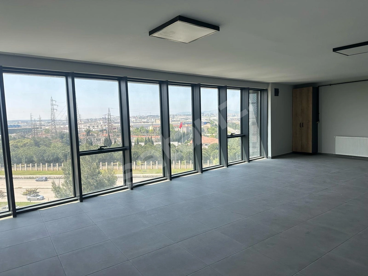 Bireyselden Ata Bulvarına Cephe Mükemmel Manzaralı Kiralık Ofis