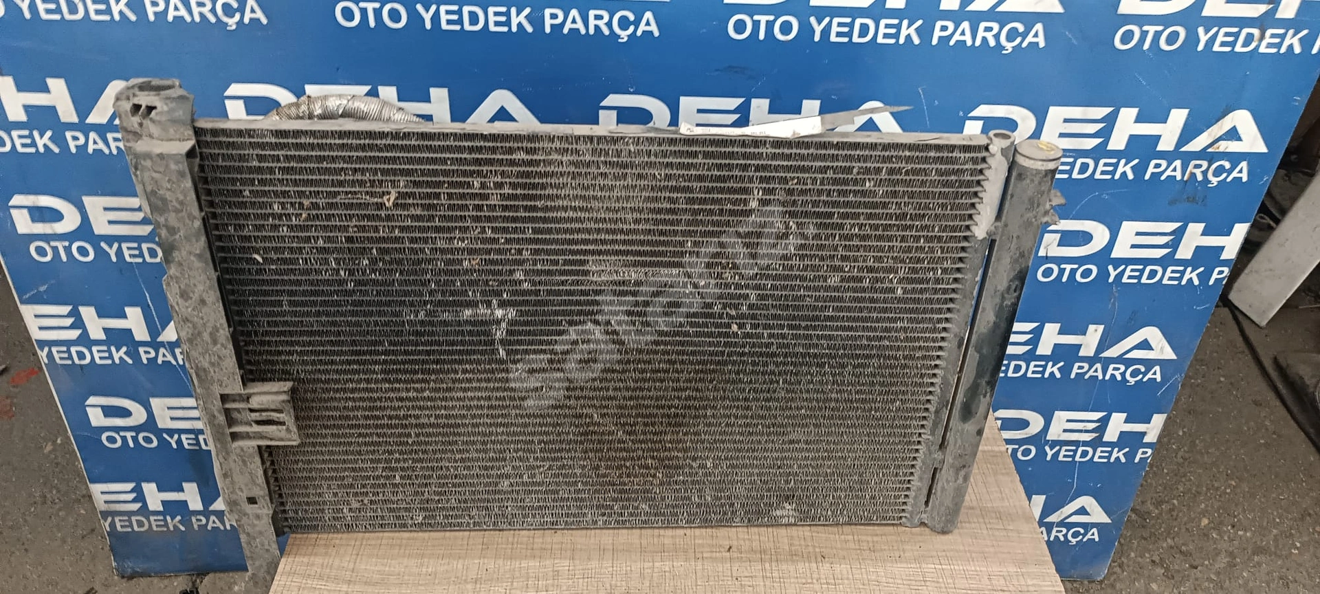 BMW E90 ÇIKMA ORJİNAL KLİMA RADYATÖRÜ 6930040