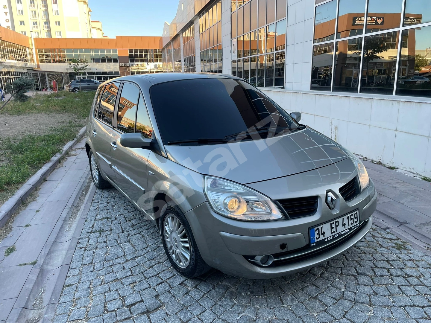 DORE DEN 2007 RENAULT SCENİC