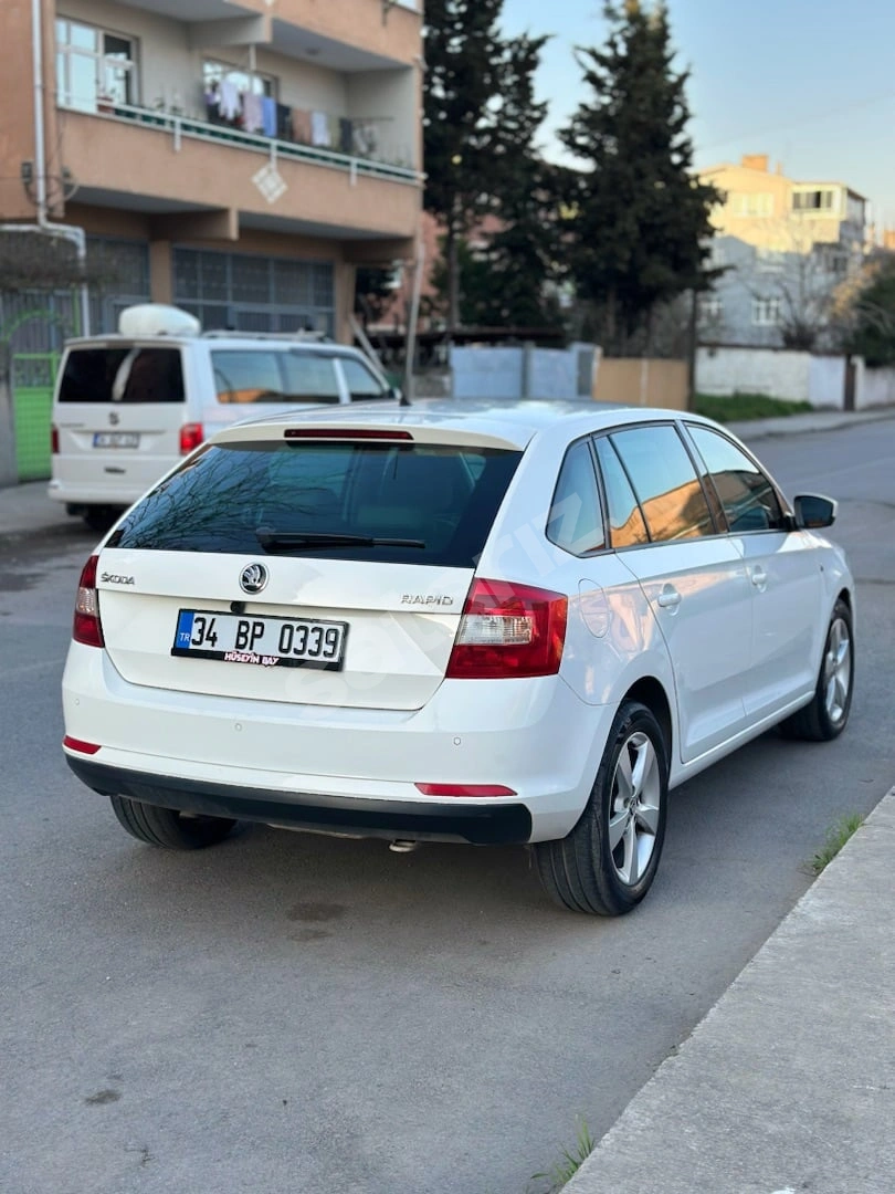 DÜŞÜK KM TEMİZ AİLE ARACI RAPİD