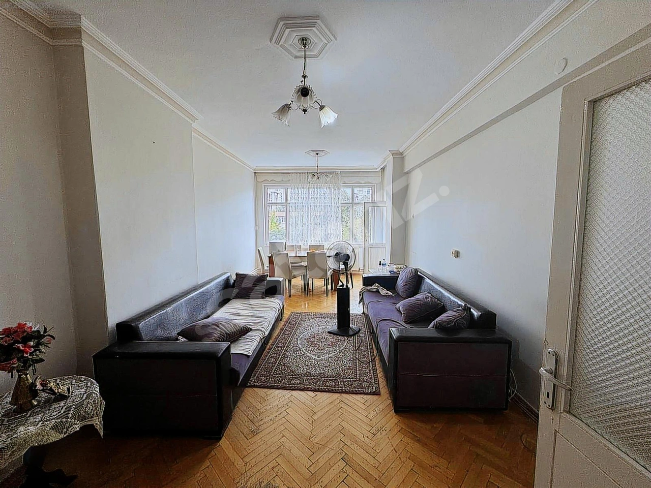 100. YIL BULVARINA CEPHE SİTE İÇİ 3+1 MASRAFLI DAİRE