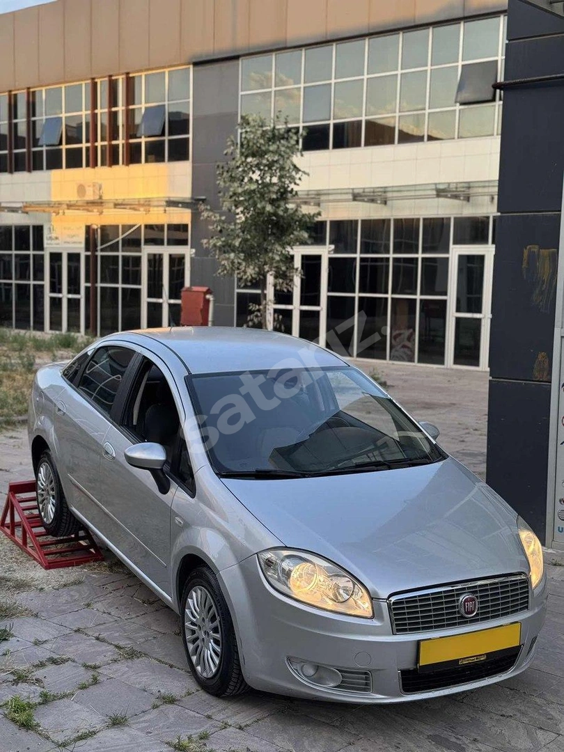 Uygun otomotivden Mükemmel temizlikte Fiat Linea...