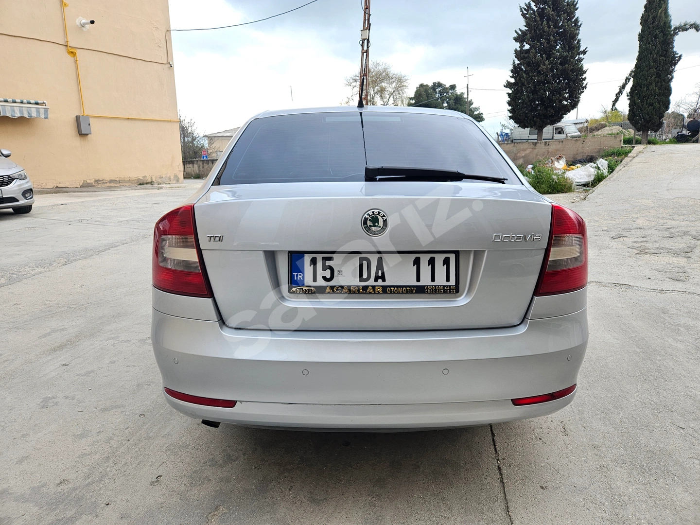 2011 MODEL SKODA  OCTAVİA 1.6 TDI ELAGANCE CR MANUEL BURDUR MERKEZDE