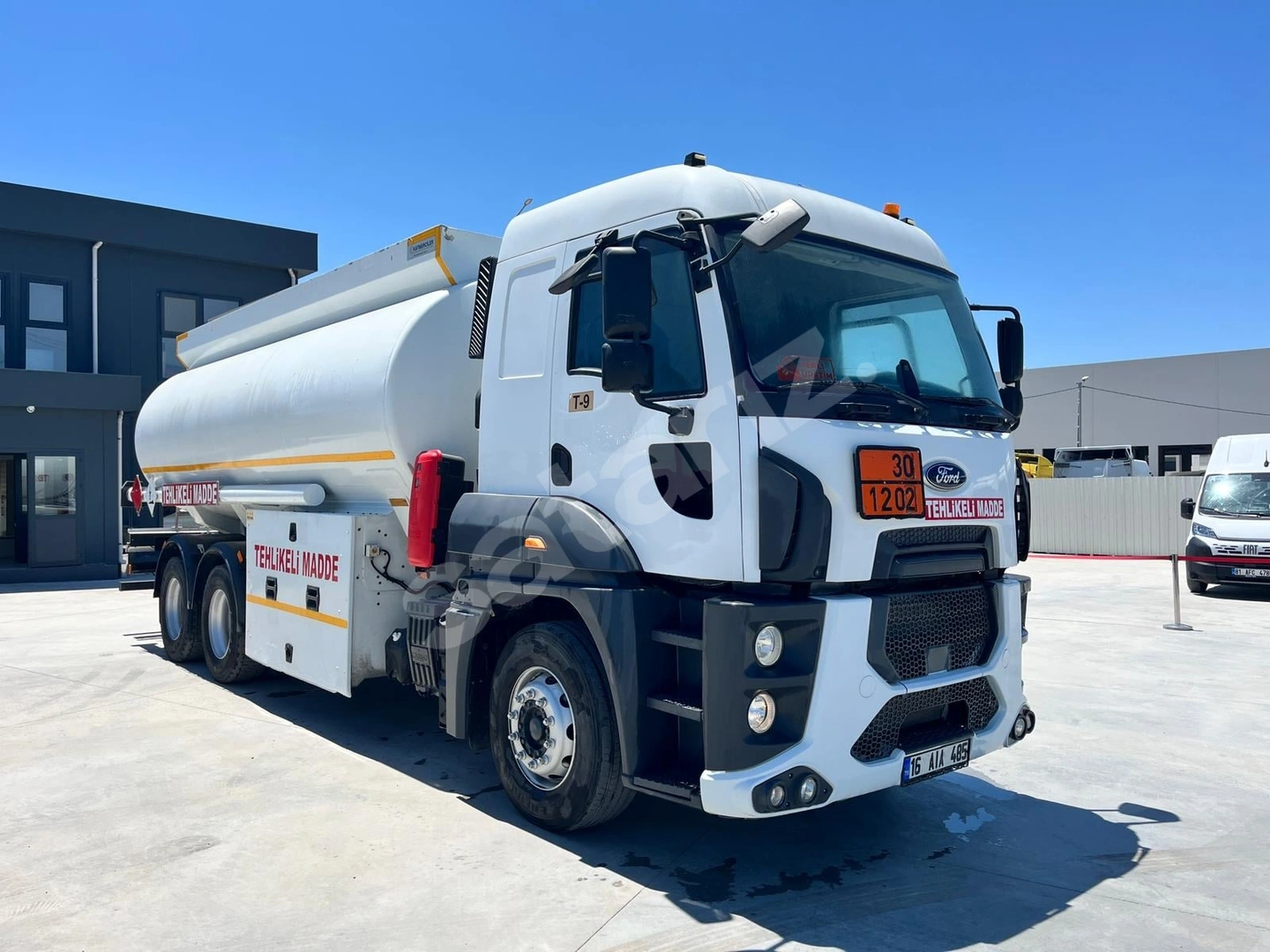 2,95 KREDİ KOÇASLANLAR2'DEN FORD CARGO 2533 TANKER 20.000LT 2019