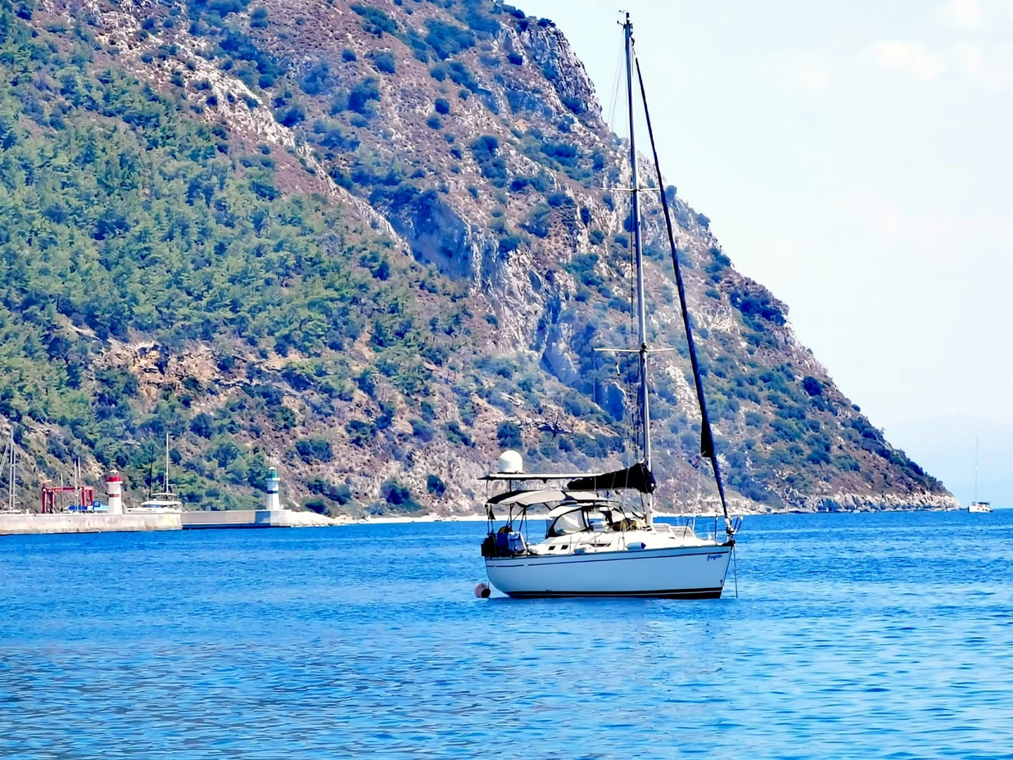 İNGİLİZ YAPIMI 2002 model MOODY EXCELL 31 (10 m) YELKENLİ YAT. iZMİR BALIKLIOVA LİMANI YERİ İLE BİRLİKTE VERİLECEKTİR.