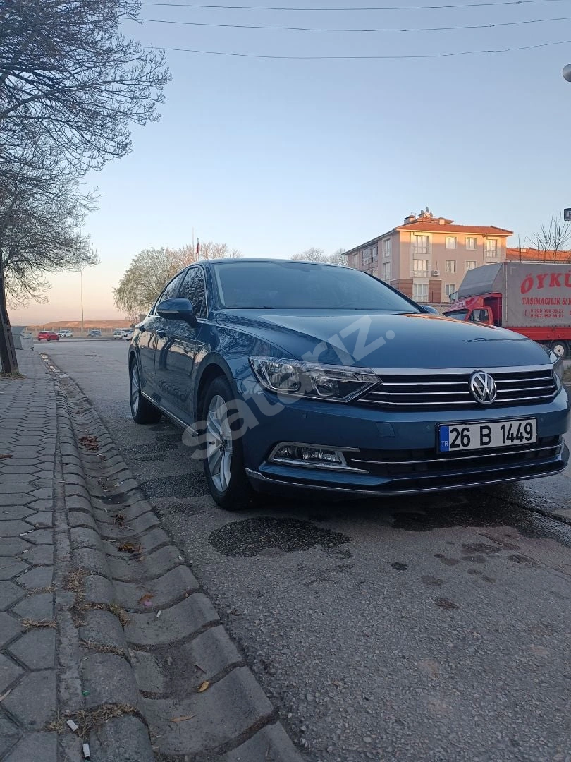 62.000km Lansman Renk Mavi Garaj Arabası Passat