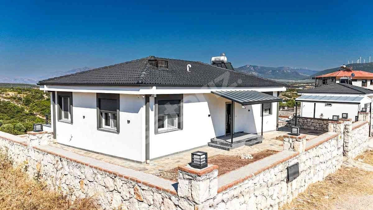 AKYENİKÖY MAH SEYRANTEPE'DE SATILIK HAVUZLU SIFIR 3+1 VİLLA