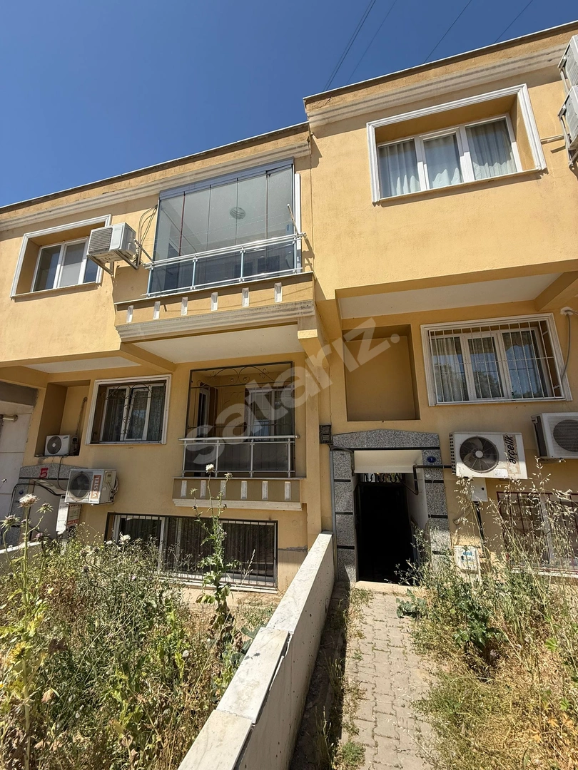 Buca'da Kaçırılmayacak Fırsat! 90 m² Balkonlu 2+1 Satılık Daire