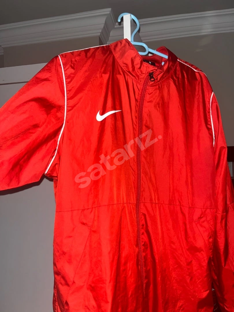 Orjinal Nike Yağmurluk