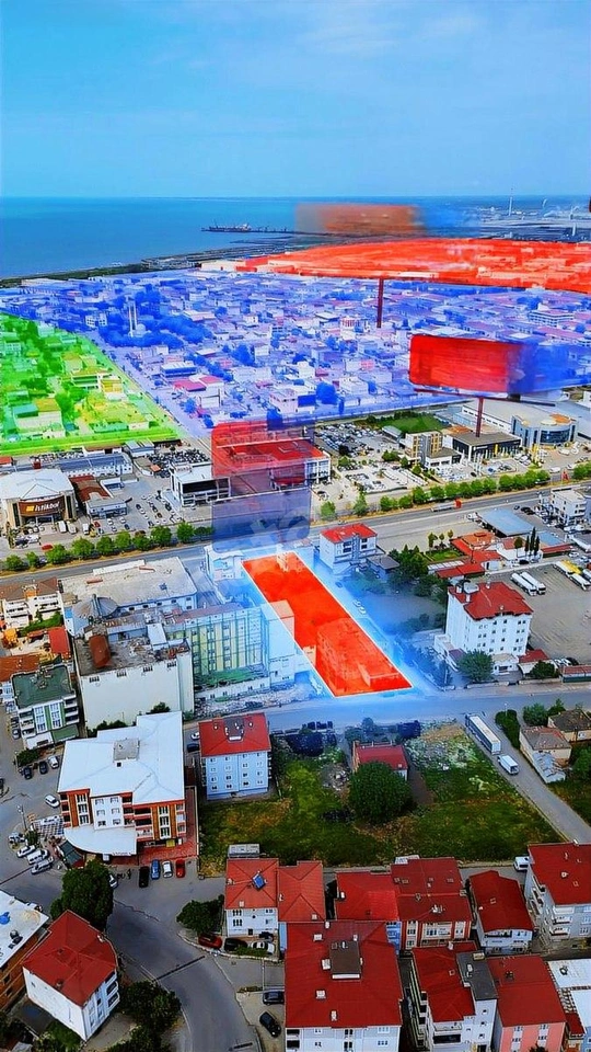 REMAX MÜNİRden KİRAZLIK MEVKİİ ATATÜRK BLV. CEPHE TİCARİ ARSA