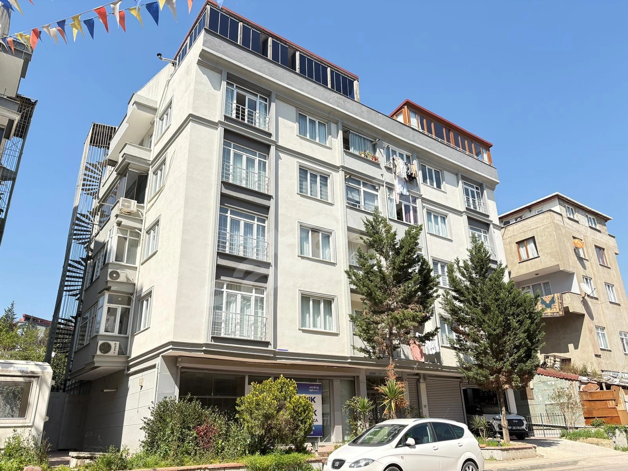 TATLIKUYU'DA NET 115m² EBEVEYN BANYOLU FERAH SATILIK 3+1 DAİRE