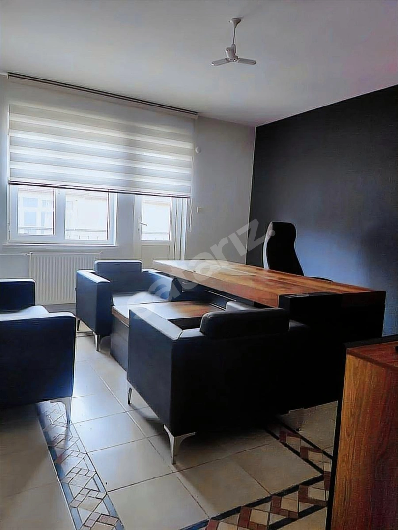 AFYONUN EN MERKEZİ KONUMUNDA SATILIK OFİS BÜRO