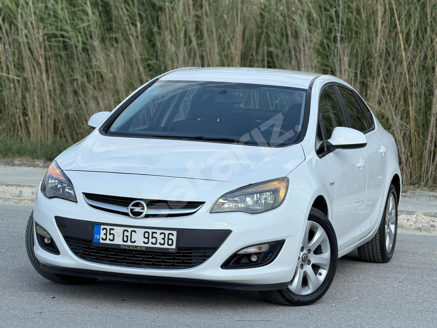 İNCELER OTOMOTİV'DEN 2015 OPEL ASTRA EDİTİON 1.6 CDTI 6 İLERİ