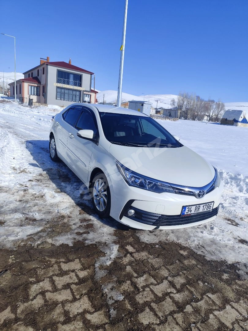 Titizlikle Kullanılmış Servis Bakımlı Sigara İçilmemiş Araba