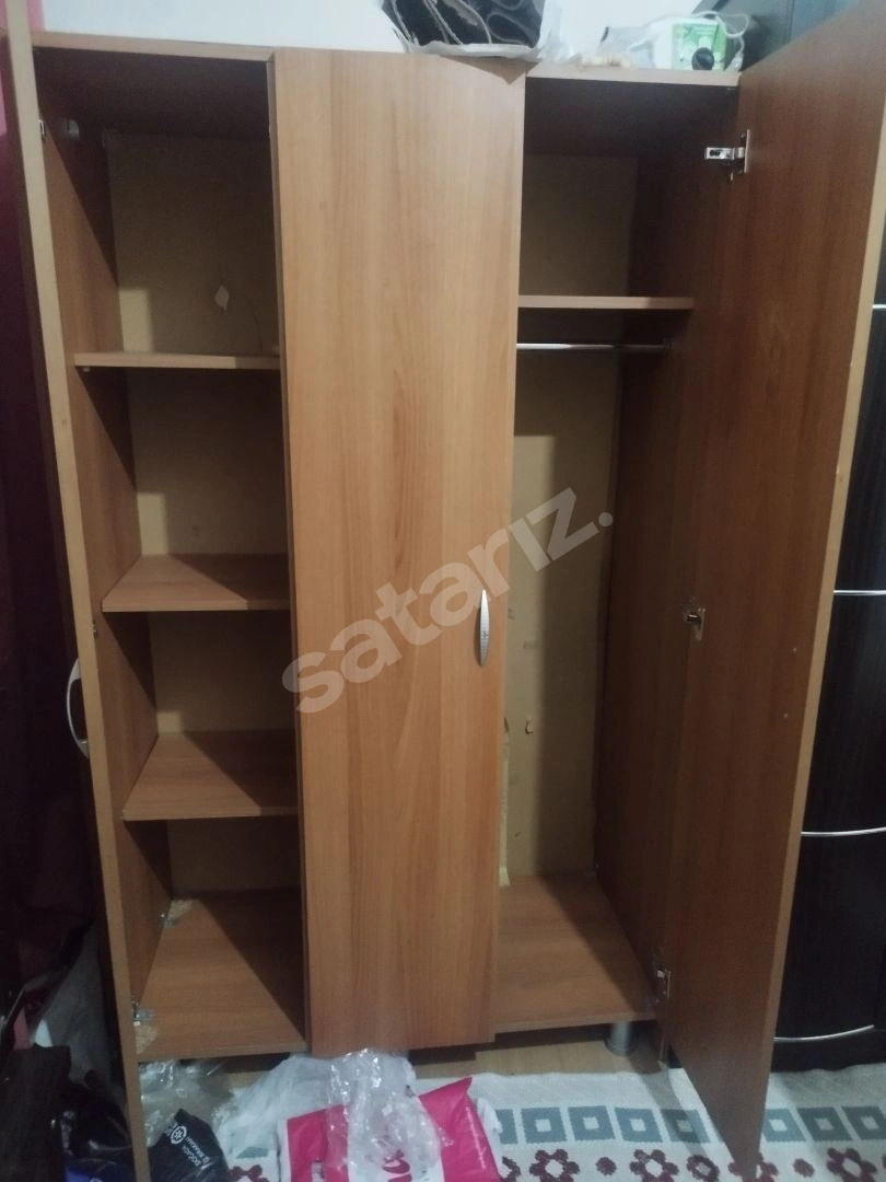 3 Kapılı Dolap