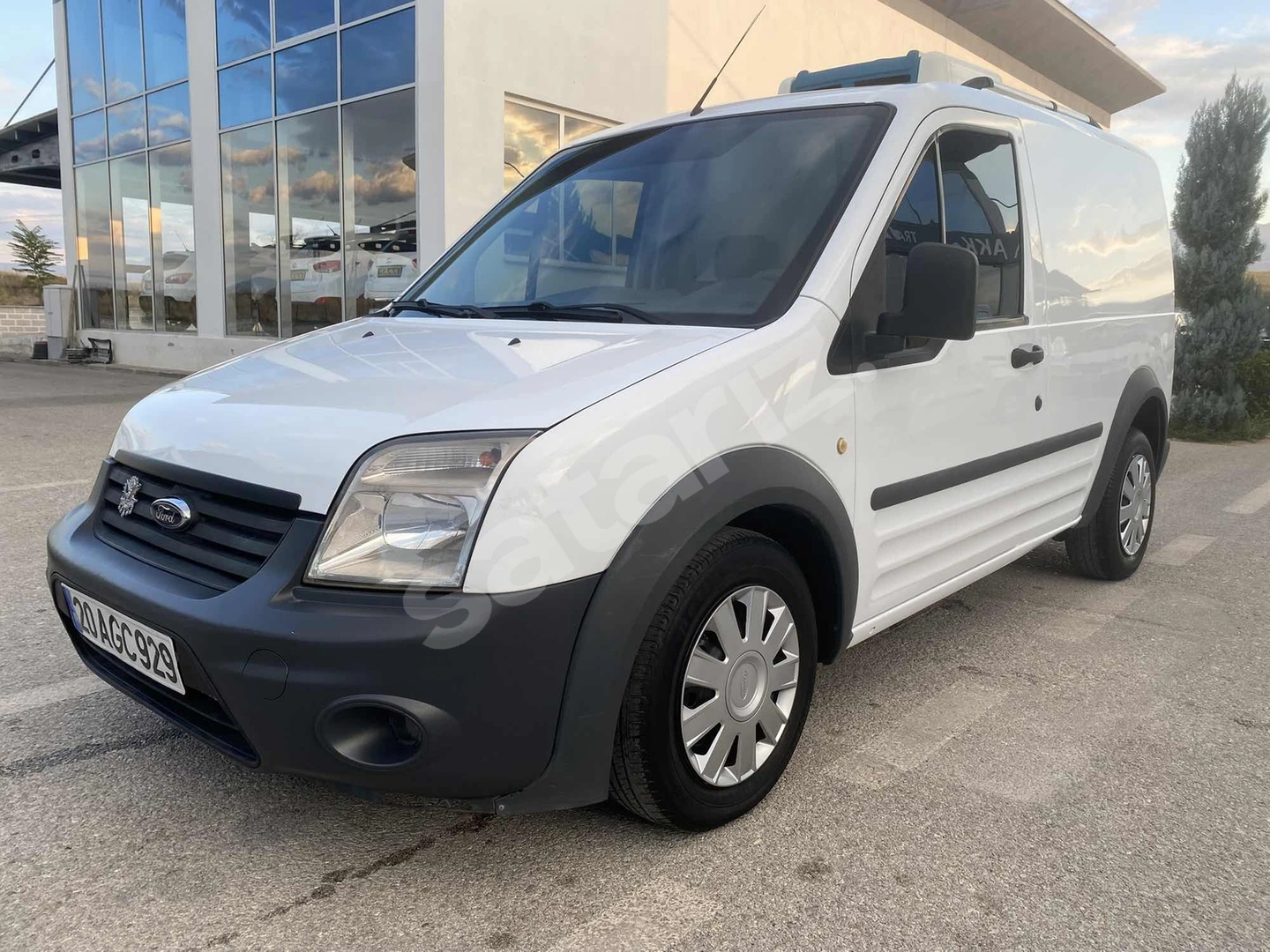 2013 +4 Derece Safkar Frigo Ford Connect
