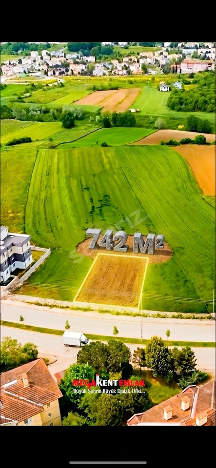 EMSALSİZ KONUMDA SATILIK 742M2 KUPON ARSA