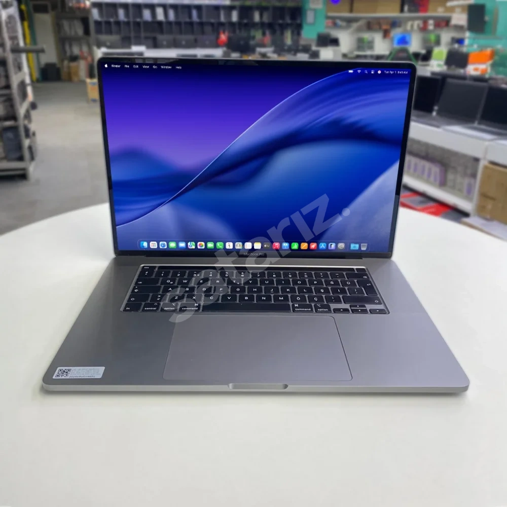 Apple A2141 MacBook Pro 16" Touchbar i7 9750H (9.Nesil) 16Gb Ram 512Gb Ssd 4Gb E.Kartı 2019/ 0- 250 D. A Kalit Space Gray (2.EL 6Ay Garantili Laptop)