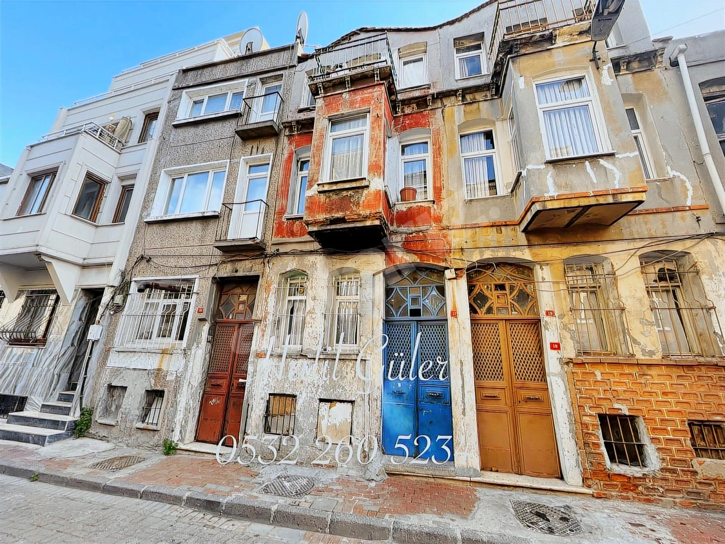 FATİH AKSARAY YENİKAPIDA SATILIK 3 KATLI BİNA HALİL GÜLER