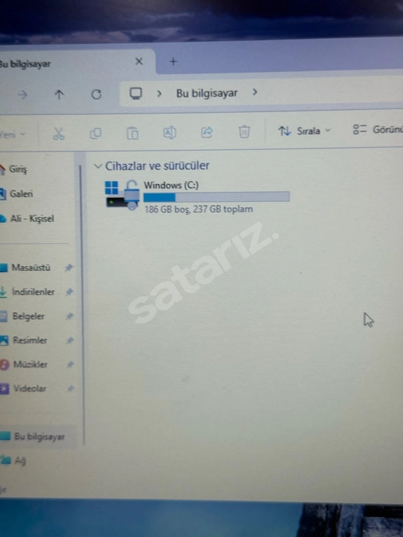 HP 15 Ryzen 3 3200U 8GB RAM 256GB SSD – Temiz Sorunsuz